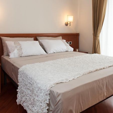 Apartament Residenza Il Parco 3 Rzym Zewnętrze zdjęcie
